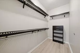 2045 W Concord Pl, Chicago, IL 60647 - Photo 15