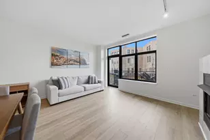 2045 W Concord Pl, Chicago, IL 60647 - Photo 7