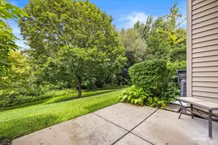 1442 Walnut Hill Ave, Saint Charles, IL 60174 - Photo 25