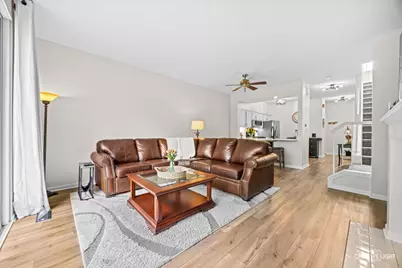 1442 Walnut Hill Avenue, Saint Charles, IL 60174 - Photo 15