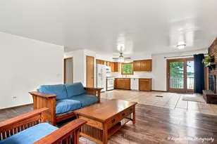 108 Vernon Dr, McHenry, IL 60051 - Photo 5