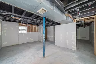 8545 S Saginaw Ave, Chicago, IL 60617 - Photo 17