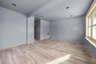 8545 S Saginaw Ave, Chicago, IL 60617 - Photo 3