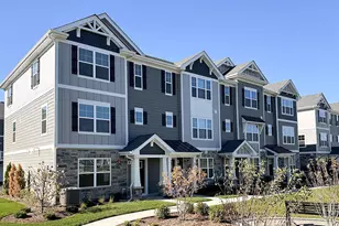 411 Lakeshore Ct, Saint Charles, IL 60174 - Photo 1