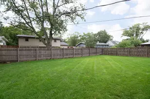 231 S 17th St, Saint Charles, IL 60174 - Photo 19