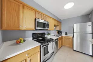 3900 N Lake Shore Dr, Chicago, IL 60613 - Photo 7