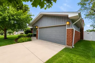 639 Poplar Ave, Romeoville, IL 60446 - Photo 3