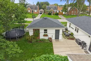 1205 E Evergreen St, Wheaton, IL 60187 - Photo 31