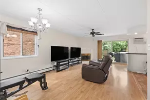 5330 Waterbury Dr, Crestwood, IL 60418 - Photo 7