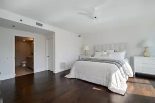 250 E Pearson St, Chicago, IL 60611 - Photo 15