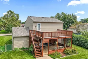 205 Yellow Pine Dr, Bolingbrook, IL 60440 - Photo 3