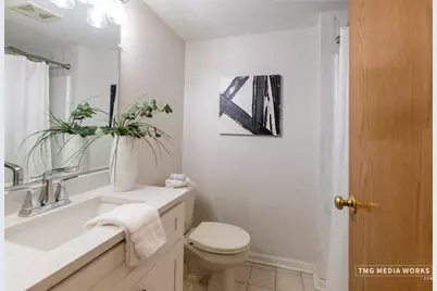 616 E 5th Avenue #101, Naperville, IL 60563 - Photo 23