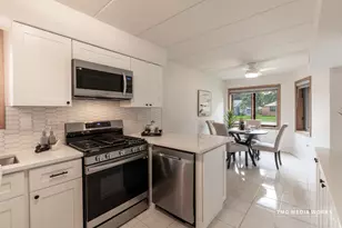 616 E 5th Ave, Naperville, IL 60563 - Photo 9