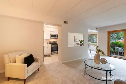 616 E 5th Avenue #101, Naperville, IL 60563 - Photo 5