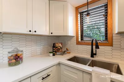 616 E 5th Avenue #101, Naperville, IL 60563 - Photo 13