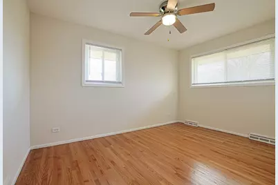 761 Marshall Drive, Des Plaines, IL 60016 - Photo 17