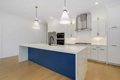 2759 W Lawrence Avenue #2W, Chicago, IL 60625 - Photo 9