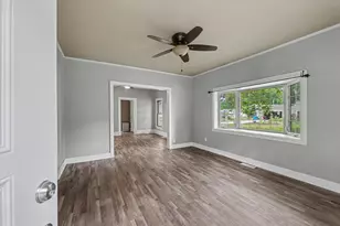 303 N Greely St, Monticello, IL 61856 - Photo 11