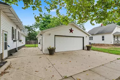 303 N Greely Street, Monticello, IL 61856 - Photo 37