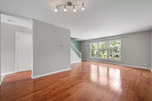 1015 Denham Pl, Schaumburg, IL 60194 - Photo 5