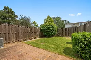 1015 Denham Pl, Schaumburg, IL 60194 - Photo 23