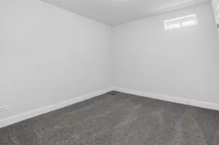 330 Harwood St, Joliet, IL 60432 - Photo 9