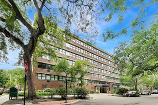 2300 N Commonwealth Ave, Chicago, IL 60614 - Photo 1