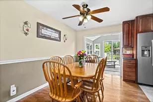 2309 Lowell St, Aurora, IL 60506 - Photo 7