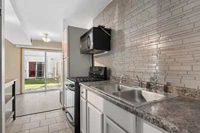 21 Fernwood Drive #21U, Bolingbrook, IL 60440 - Photo 9