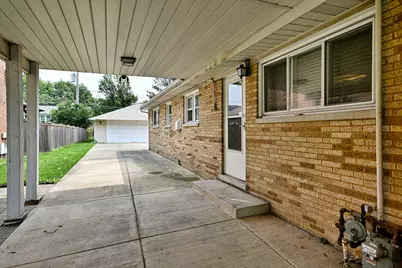 1705 S Ashland Avenue, Park Ridge, IL 60068 - Photo 3