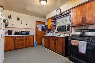 3420 Auburn St, Rockford, IL 61101 - Photo 3