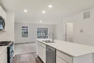 403 Lakeshore Ct, Saint Charles, IL 60174 - Photo 25