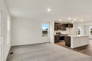 401 Lakeshore Ct, Saint Charles, IL 60174 - Photo 11
