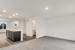 401 Lakeshore Ct, Saint Charles, IL 60174 - Photo 13