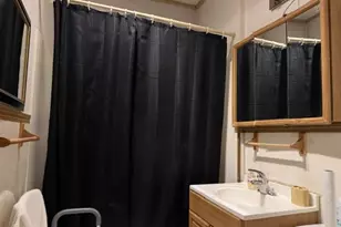 139 N Calhoun St, Aurora, IL 60505 - Photo 7
