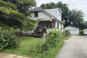 139 N Calhoun St, Aurora, IL 60505 - Photo 1