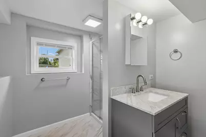 328 N Greenview Avenue, Mundelein, IL 60060 - Photo 15