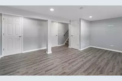 328 N Greenview Avenue, Mundelein, IL 60060 - Photo 13
