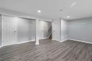328 N Greenview Ave, Mundelein, IL 60060 - Photo 13