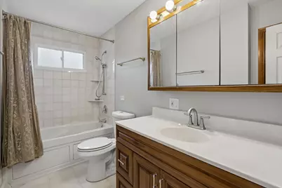 328 N Greenview Avenue, Mundelein, IL 60060 - Photo 9