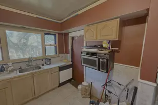10756 S Eggleston Ave, Chicago, IL 60628 - Photo 7