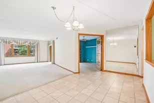 8580 W Foster Ave, Norridge, IL 60706 - Photo 7