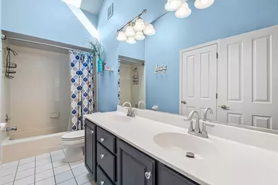 118 S Montclair Avenue, Glen Ellyn, IL 60137 - Photo 19