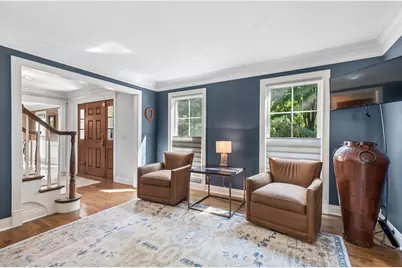 118 S Montclair Avenue, Glen Ellyn, IL 60137 - Photo 3