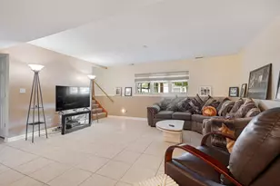 1204 Leeds Ln, Elk Grove Village, IL 60007 - Photo 17
