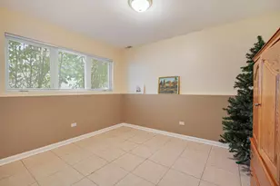 1204 Leeds Ln, Elk Grove Village, IL 60007 - Photo 21