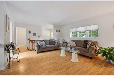 1204 Leeds Lane, Elk Grove Village, IL 60007 - Photo 3