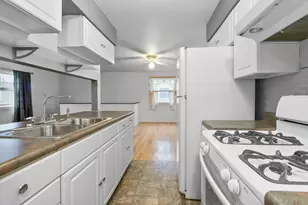 2525 Cedar Glen Dr, Lynwood, IL 60411 - Photo 3