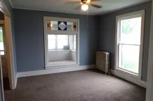 412 E Main St, Hoopeston, IL 60942 - Photo 9