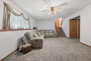 12504 Pine Dr, Genoa, IL 60135 - Photo 25